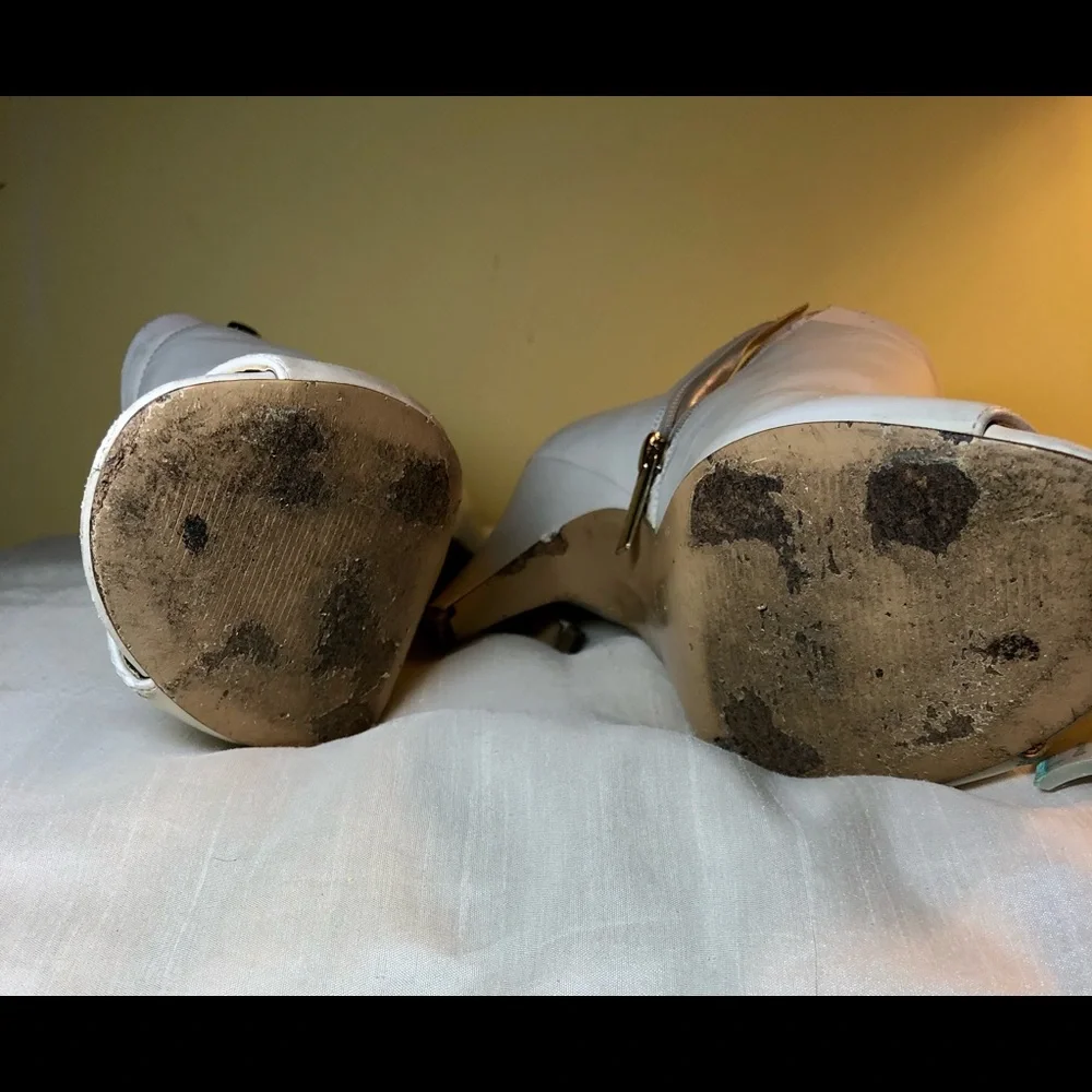 Boot - Picture 9 of 15